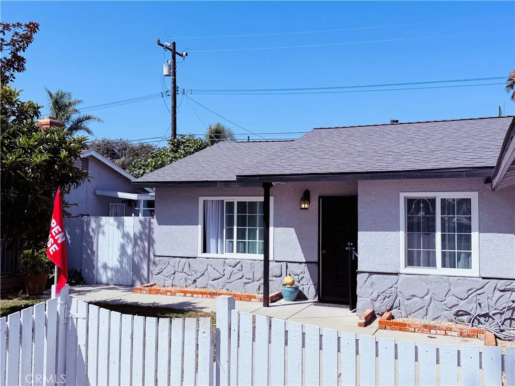 2309 W Anahurst Place, Santa Ana, California 92704 home-pic-10