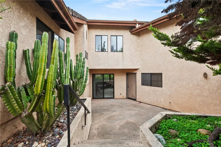 1555 Cordova Drive, San Luis Obispo, California 93405
