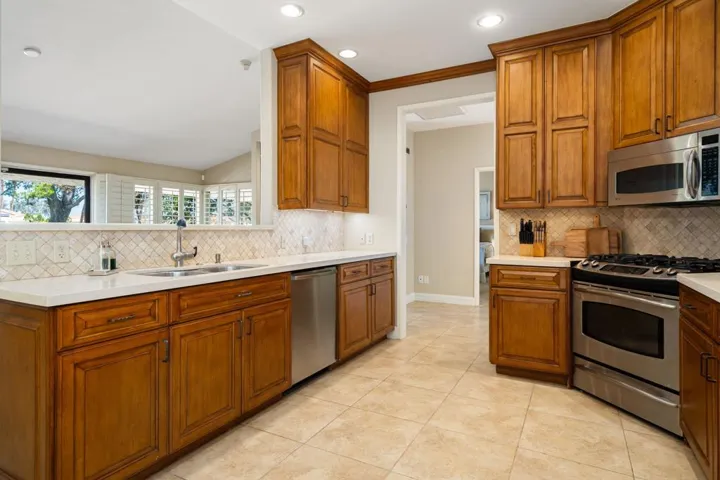 31-web-or-mls-JKGuadalupe_OPMG_0525_031