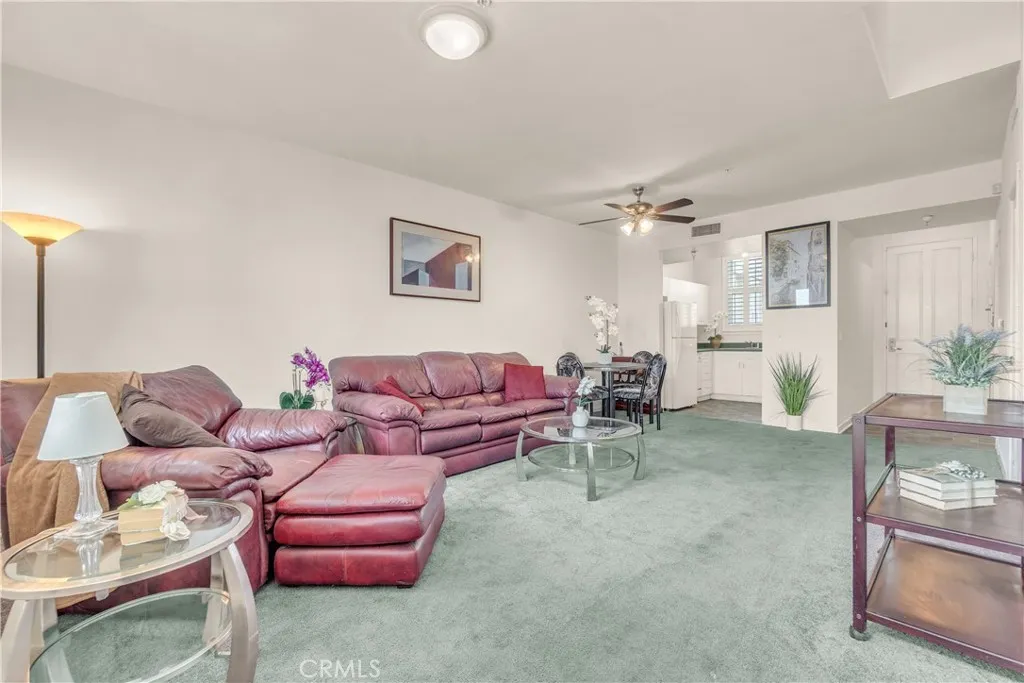 8021 S Vermont Avenue 36, Los Angeles, California 90044 home-pic-2