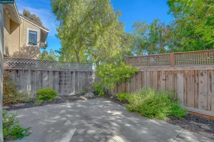 2103 Lost Lake Pl, Martinez, California 94553