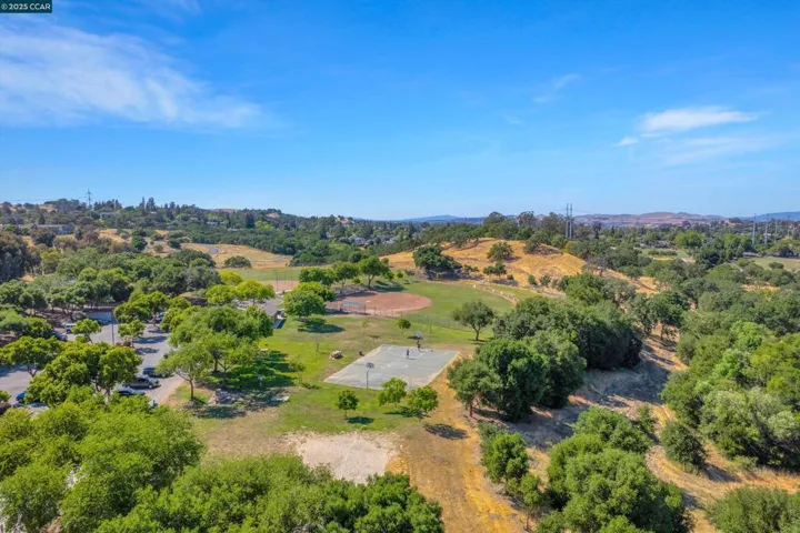 2103 Lost Lake Pl, Martinez, California 94553