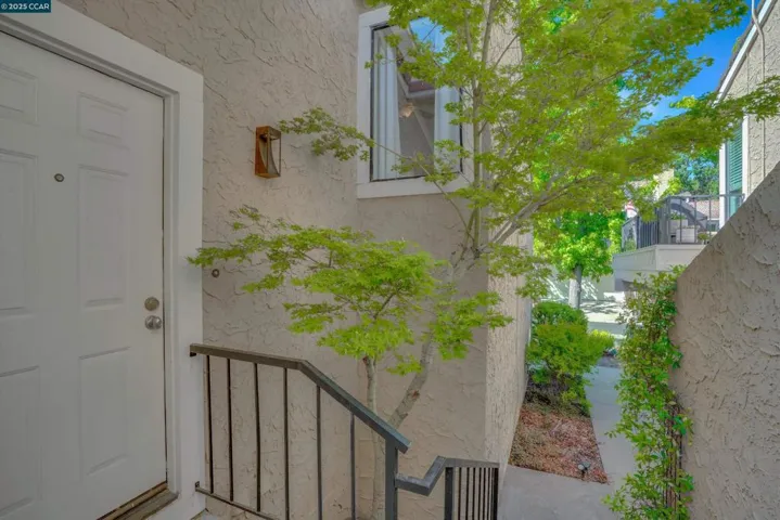 2103 Lost Lake Pl, Martinez, California 94553