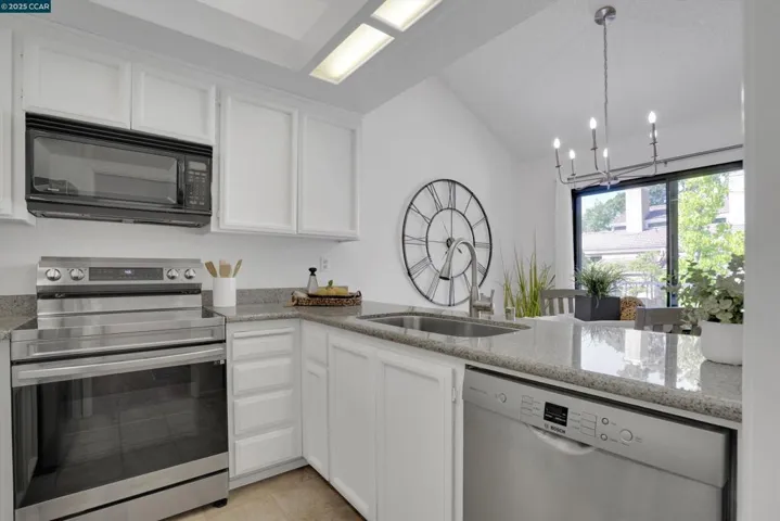 2103 Lost Lake Pl, Martinez, California 94553