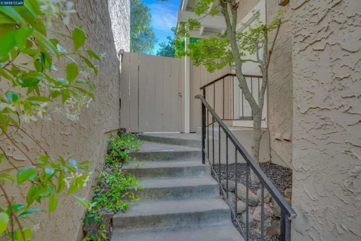 2103 Lost Lake Pl, Martinez, California 94553