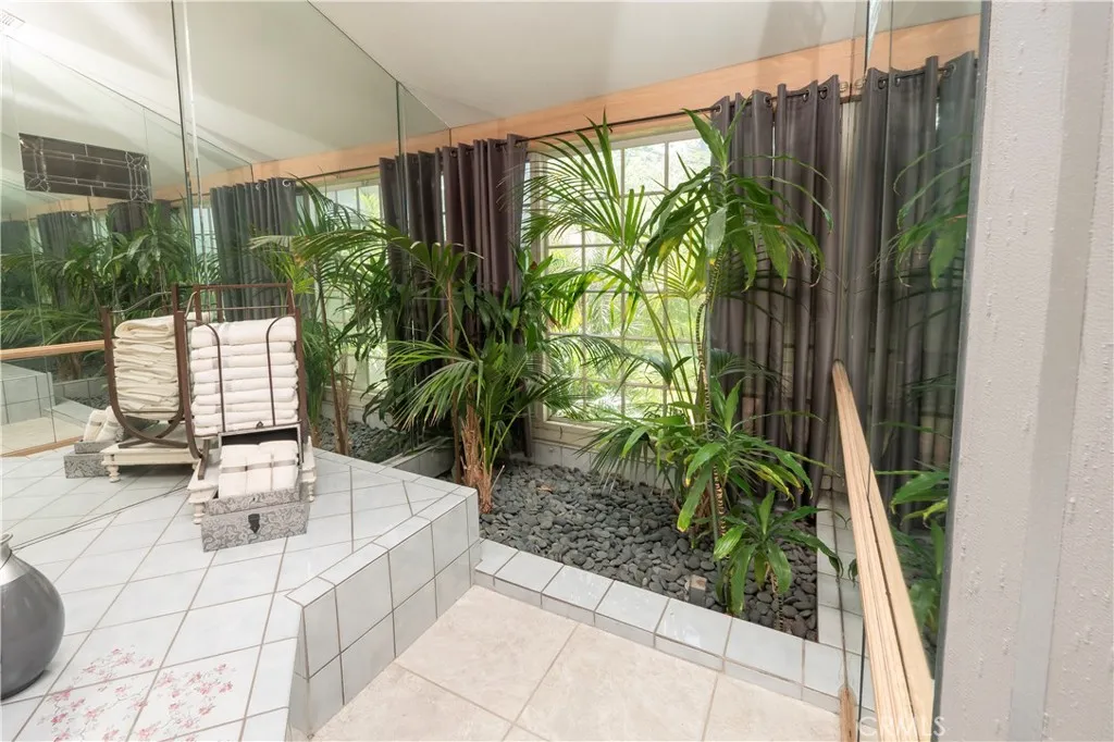 3152 Parkside Drive, San Bernardino, California 92404 home-pic-34