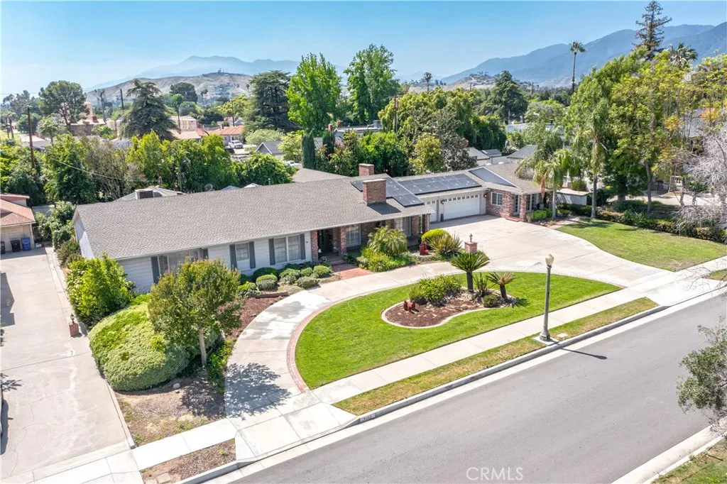 3152 Parkside Drive, San Bernardino, California 92404 home-pic-3