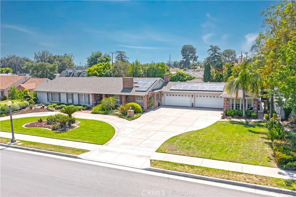 3152 Parkside Drive, San Bernardino, California 92404 home-pic-0