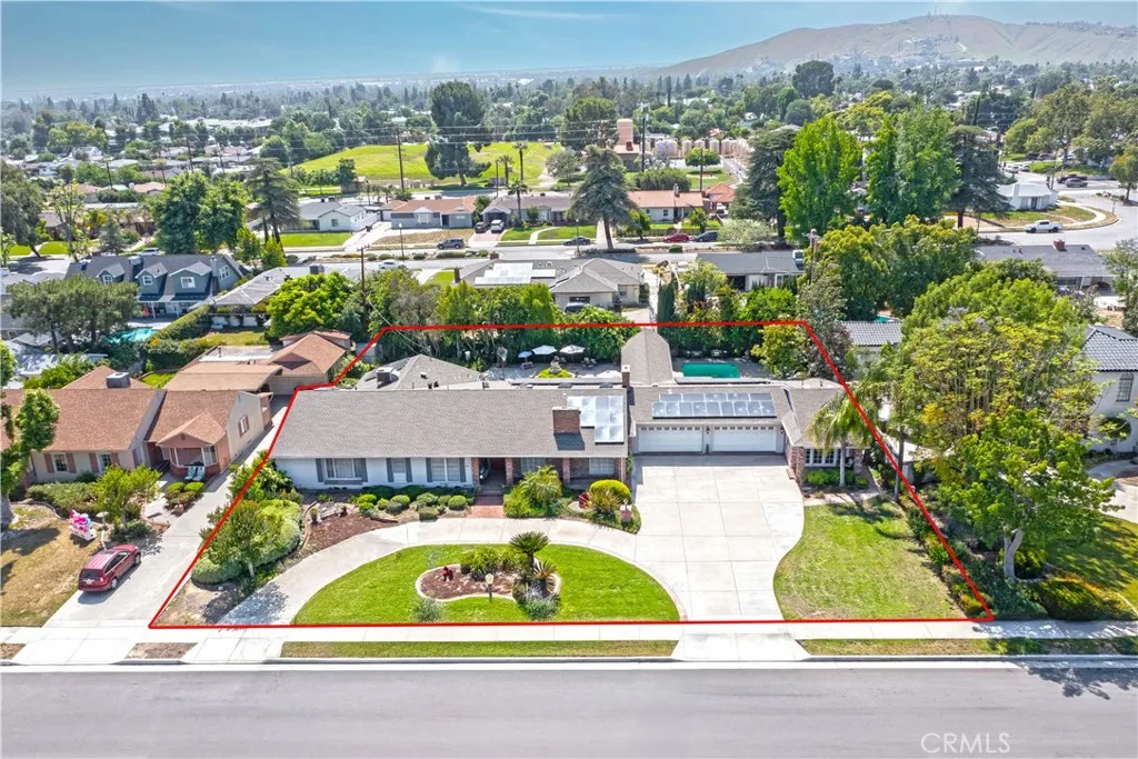 3152 Parkside Drive, San Bernardino, California 92404 home-pic-2