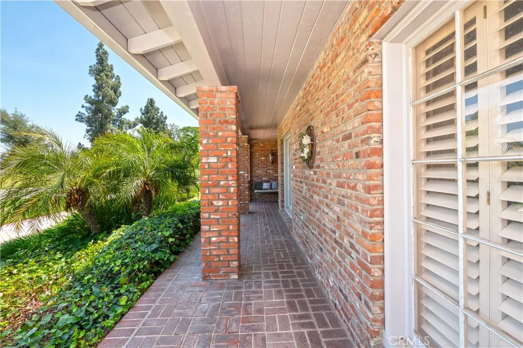 3152 Parkside Drive, San Bernardino, California 92404 home-pic-10