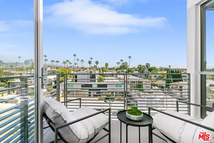 1001 N Fairfax Avenue Ph1, West Hollywood, California 90046