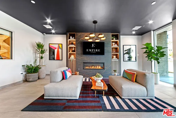 1001 N Fairfax Avenue Ph1, West Hollywood, California 90046