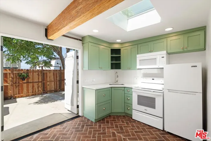 3156 W 74th Street, Los Angeles, California 90043