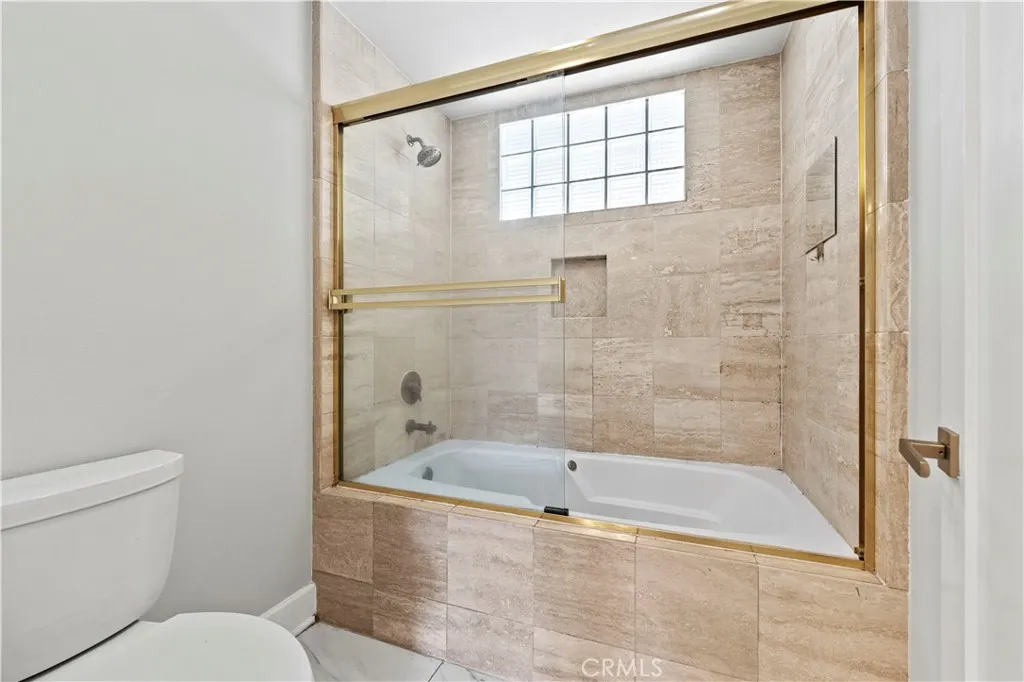 390 S Sepulveda Boulevard 105, Los Angeles, California 90049 home-pic-21