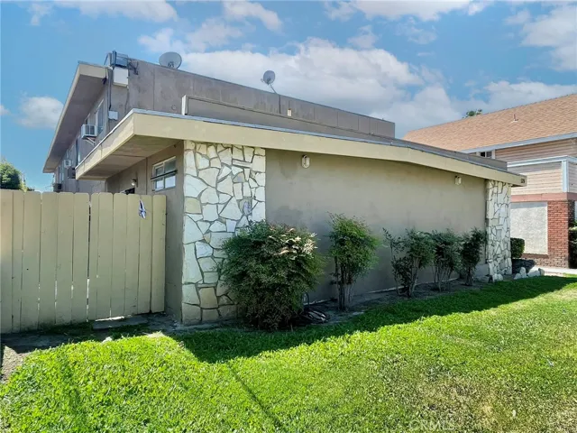 524 Williamson Avenue, Fullerton, California 92832