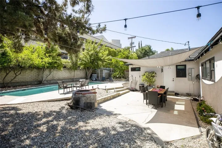 10654 Mcclemont Avenue, Tujunga, California 91042