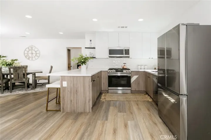 10654 Mcclemont Avenue, Tujunga, California 91042