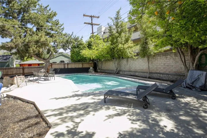 10654 Mcclemont Avenue, Tujunga, California 91042