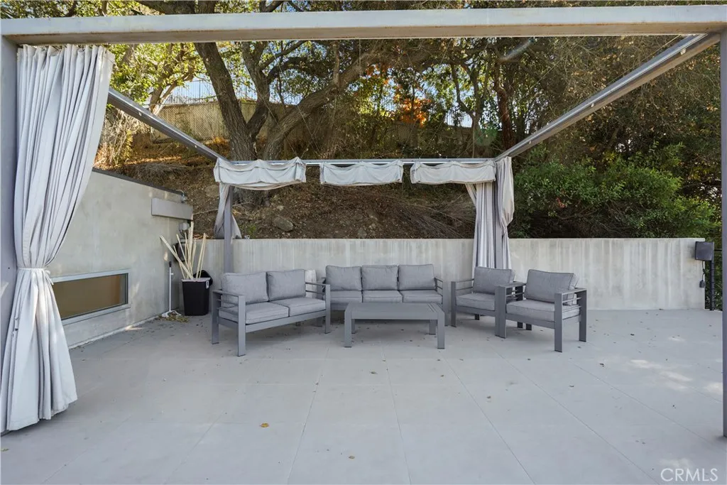 9716 Oak Pass Road, Beverly Hills, California 90210 home-pic-48