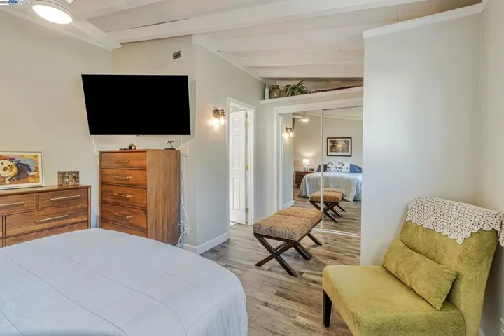 1061 Currant Way, Hayward, California 94545-2407
