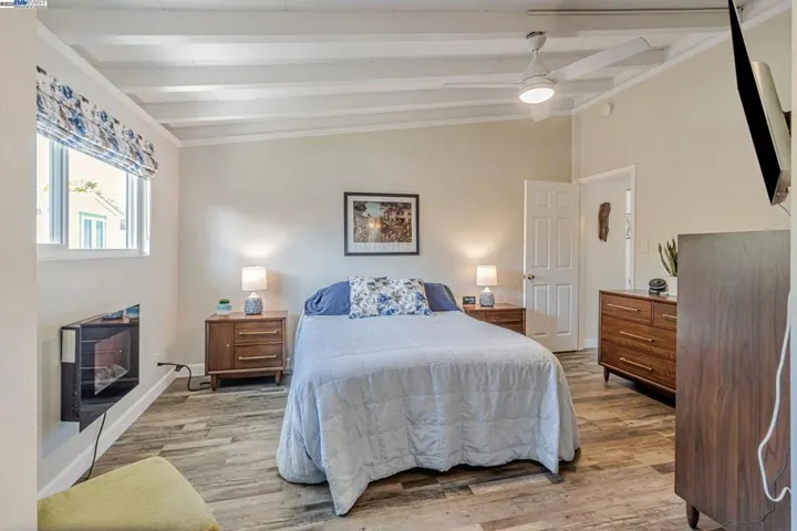1061 Currant Way, Hayward, California 94545-2407