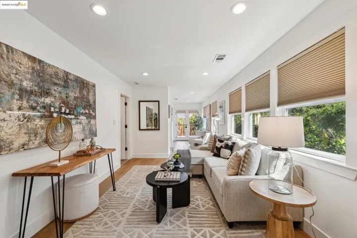 934 Apgar St, Oakland, California 94608