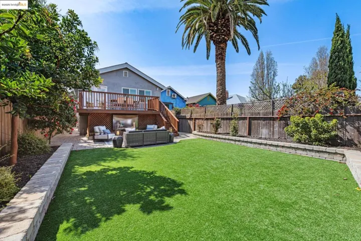 934 Apgar St, Oakland, California 94608