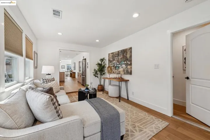 934 Apgar St, Oakland, California 94608