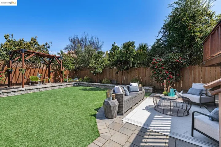 934 Apgar St, Oakland, California 94608