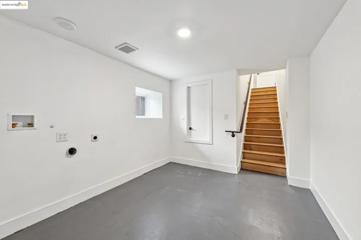 934 Apgar St, Oakland, California 94608