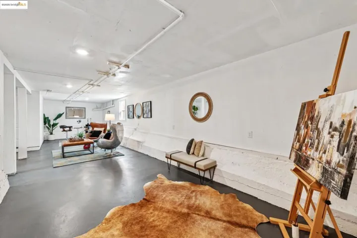 934 Apgar St, Oakland, California 94608