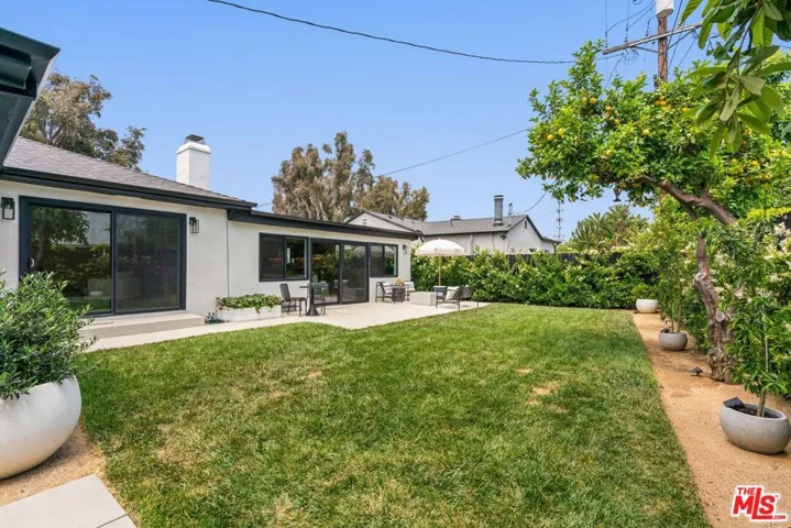3726 Olmsted Avenue, Los Angeles, California 90018