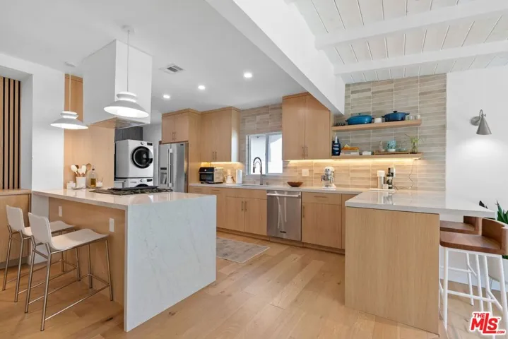 3726 Olmsted Avenue, Los Angeles, California 90018