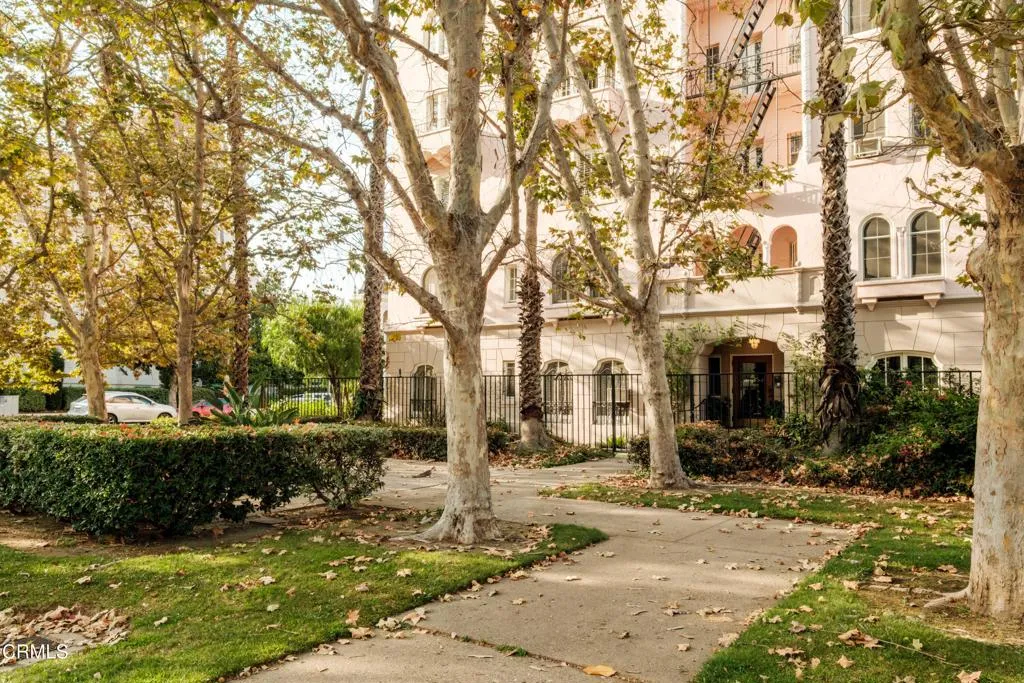 80 N Euclid Avenue 102, Pasadena, California 91101 home-pic-3