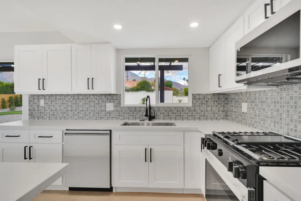 3087 N Biskra Road, Palm Springs, California 92262 home-pic-13