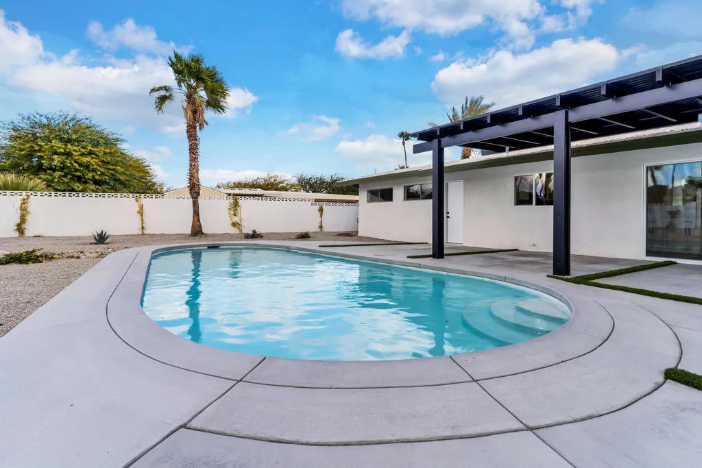 3087 N Biskra Road, Palm Springs, California 92262 home-pic-3