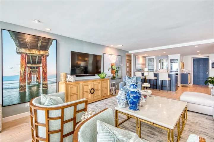 Great room with Bar