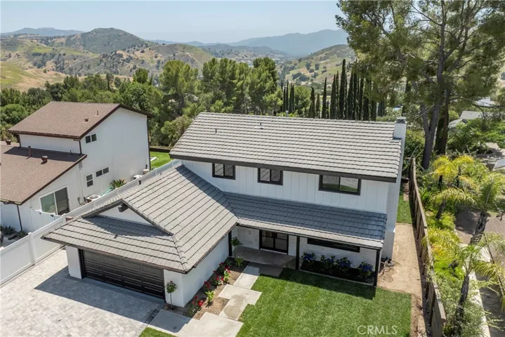 26050 Farmfield Road, Calabasas, California 91302