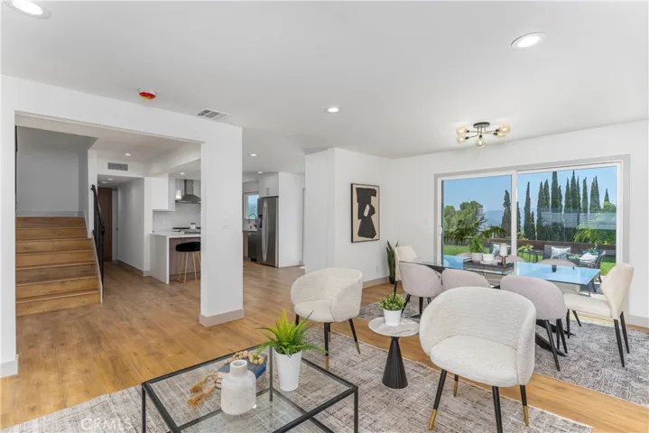 26050 Farmfield Road, Calabasas, California 91302