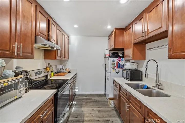 15500 Tustin Village Way 28, Tustin, California 92780