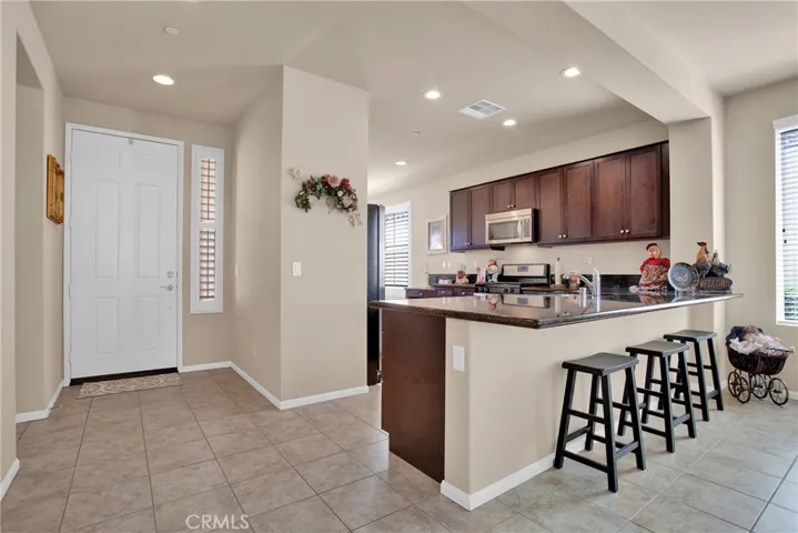 11156 Camden Street, Apple Valley, California 92308