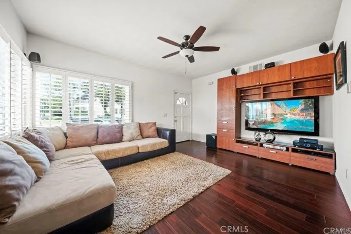 216 Roswell Avenue, Long Beach, California 90803