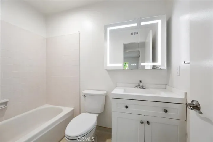 1750 Prefumo Canyon Road 17, San Luis Obispo, California 93405