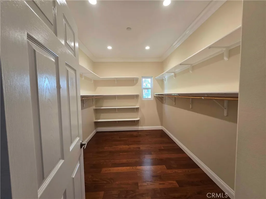 1630 Bridgeport Drive, Los Angeles, California 90065 home-pic-10