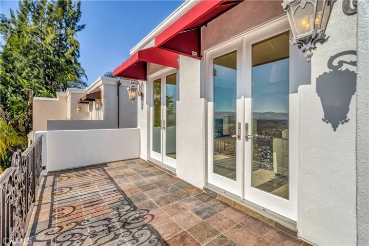 3rd floor balcony