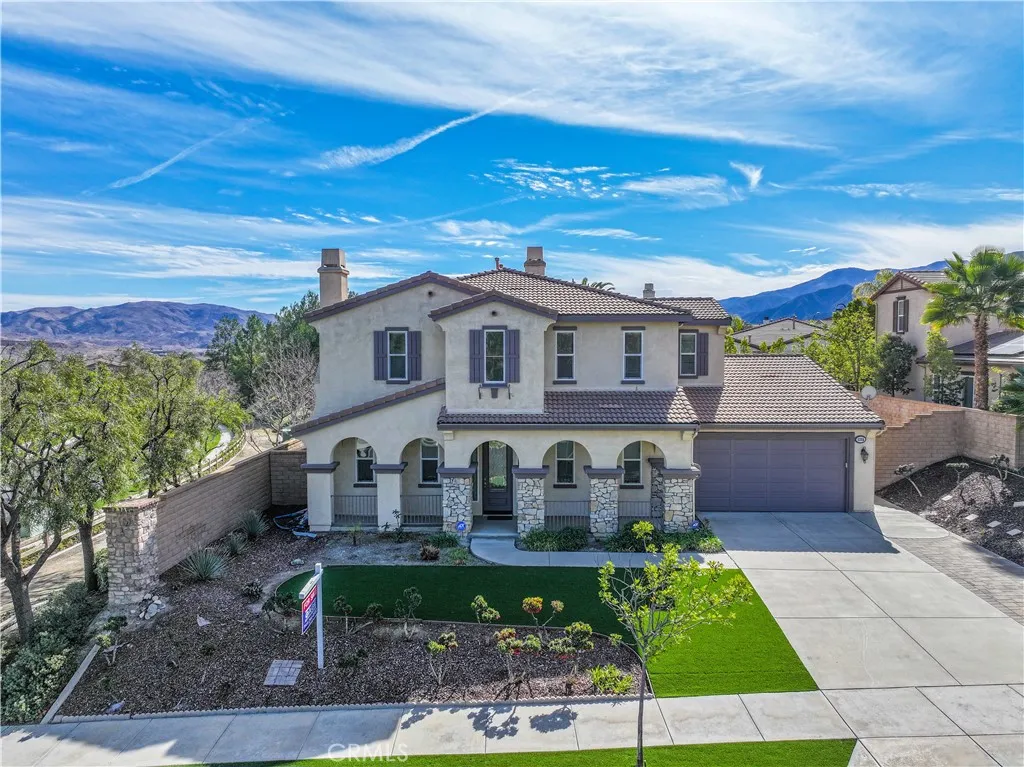 8365 Sanctuary Drive, Corona, California 92883 home-pic-0