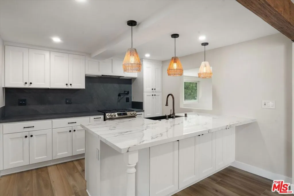 584 W 10th Street, San Pedro, California 90731 home-pic-38