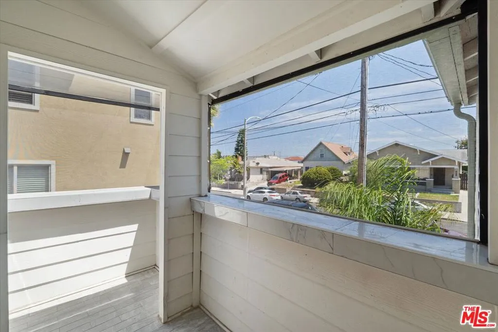 584 W 10th Street, San Pedro, California 90731 home-pic-24