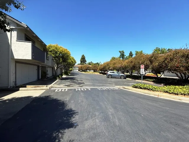 20072 Northcrest Square, Cupertino, California 95014