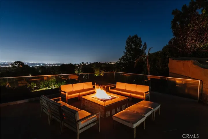 4935 Calvin Avenue, Tarzana, California 91356